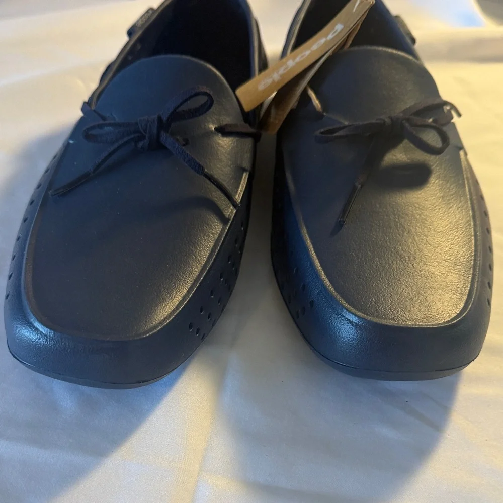 People Slide on Shoes, Size M6/ W8